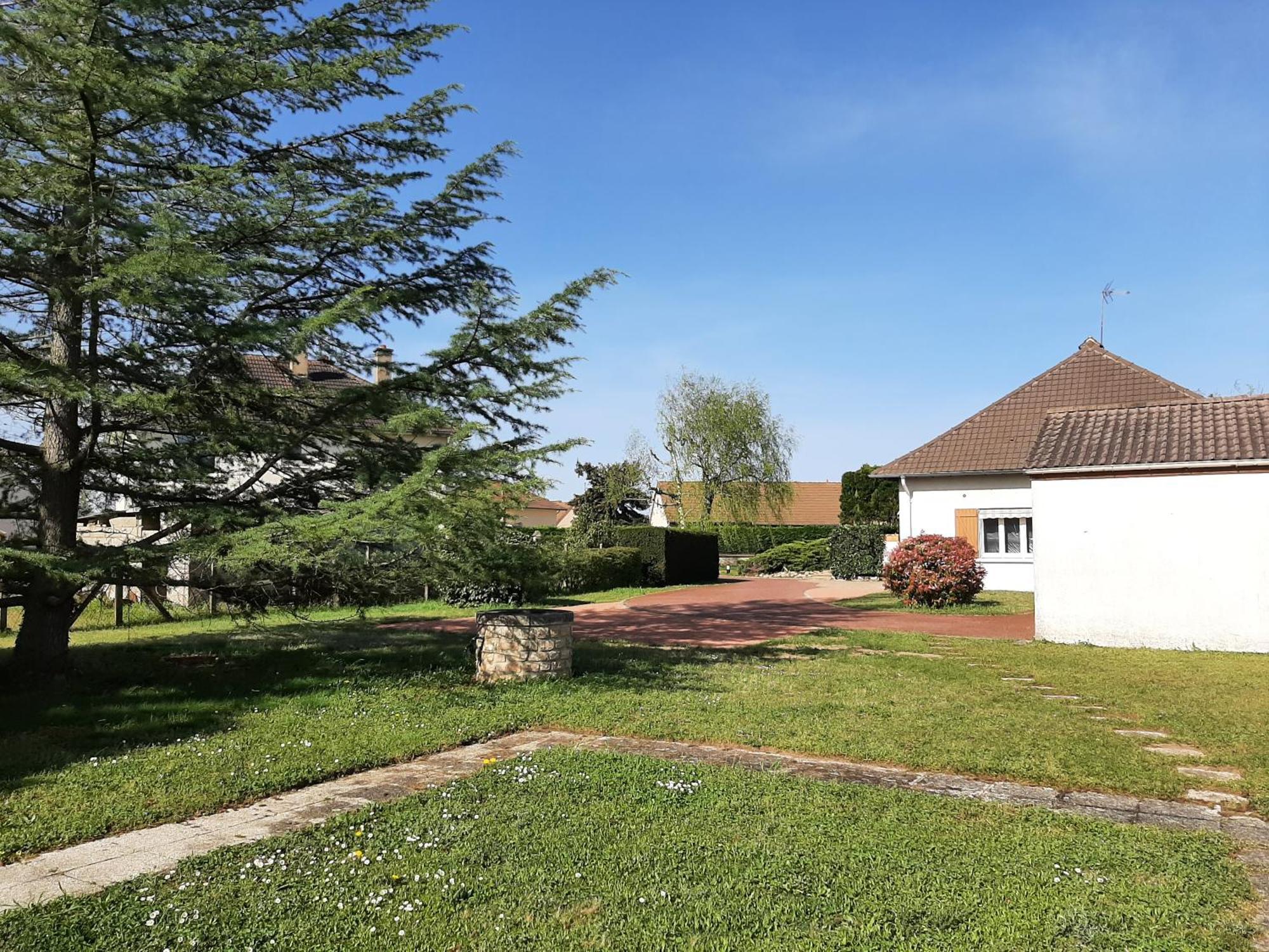 Holiday home La Dakote Sassenay